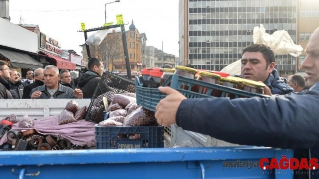 Ankara Büyükşehir Belediyesi, seyyar satıcılara göz açtırmadı