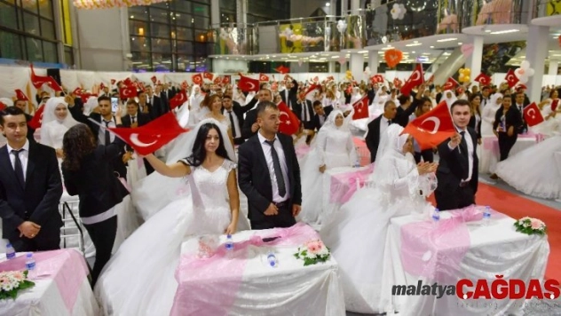 Ankara Büyükşehirden 219 çifte toplu nikah töreni