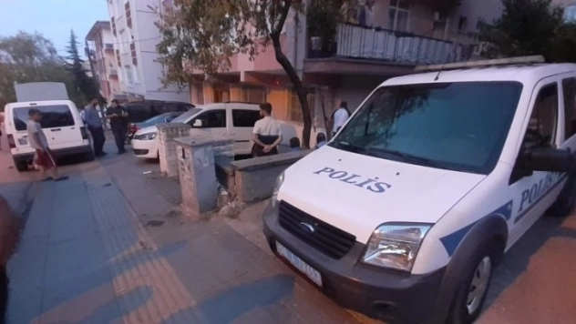 Ankara'da kokular gelen dairede erkek cesedi bulundu