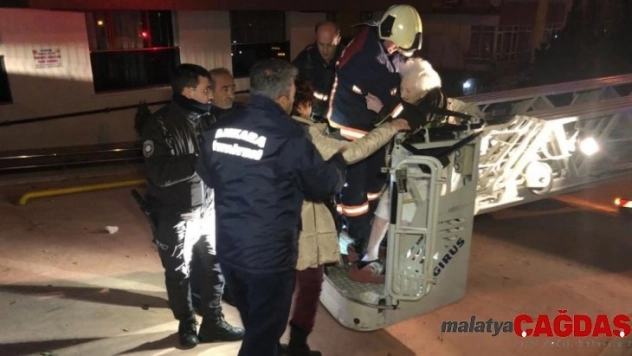 Ankara'da şizofren kızın çıkardığı yangında annesi öldü