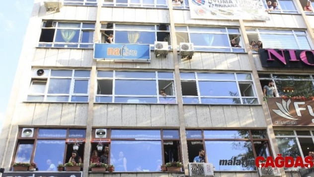 Ankara'da yasa dışı eylem yapan gruba müdahale: 25 gözaltı