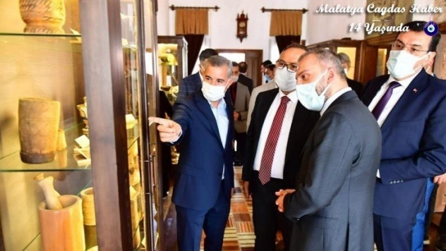 44 yıllık hatır kahvesi İkram Etti