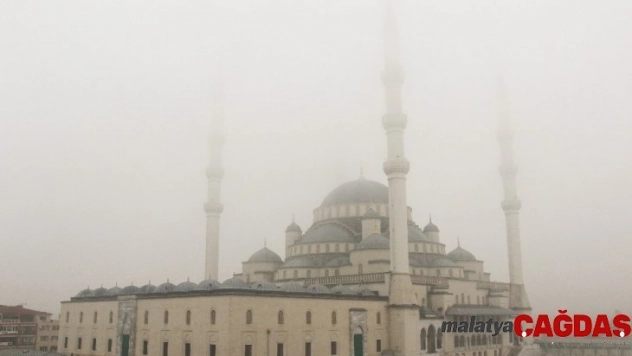 Ankara güne sisle uyandı