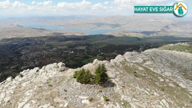 Ankuzu Baba Dağı, muhteşem manzarası ile dikkat çekiyor