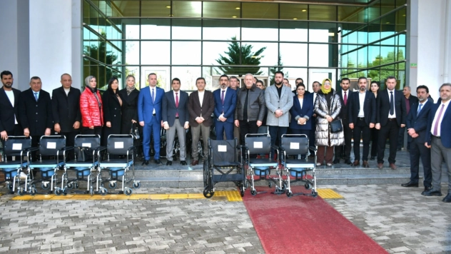 Anlamlı Destek: MAGİNDER'den Hastalara Tekerlekli Sandalye Bağışı