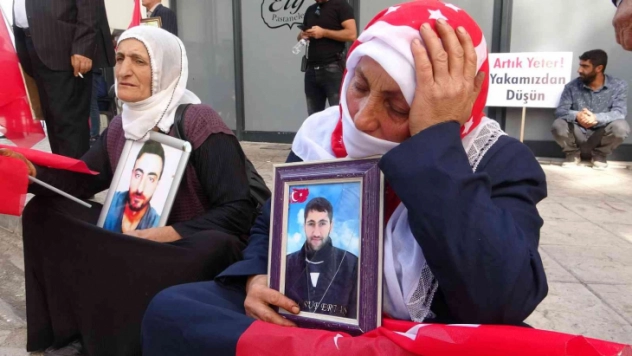 Anne Nazlı Sancar: 'Al bayrağı Kandil'e dikeceğiz'