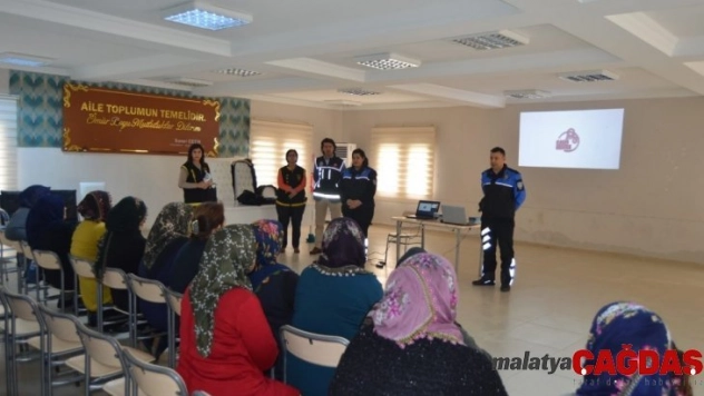 Anneler hem şiddete hem de uyuşturucuya karşı uyarıldı