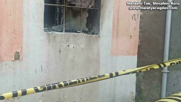 Annesiyle tartışan genç kendisiyle birlikte evi yakarak hayatını kaybetti