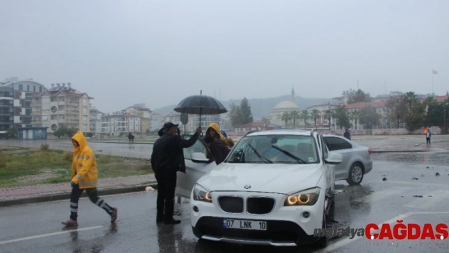 Antalya'da trafik kazası: 1 yaralı