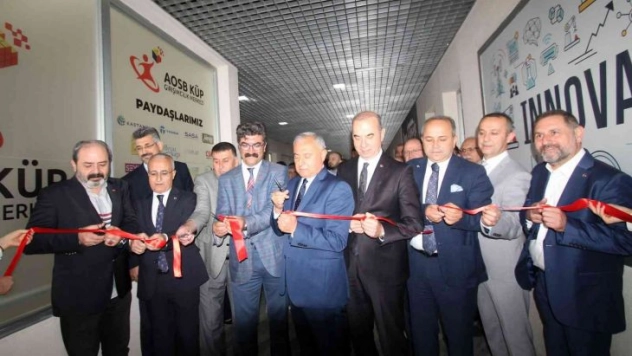 AOSB Küp Girişimcilik Merkezi açıldı