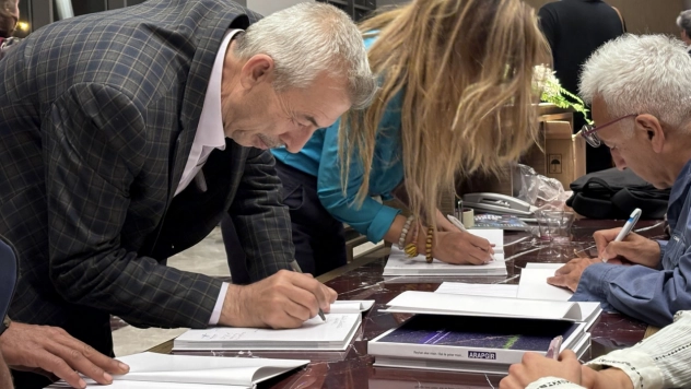 Arapgir tanıtım kitabı imza günü Düzenlendi