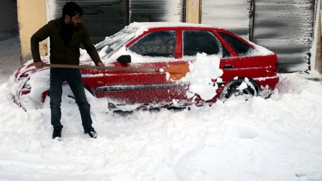 Ardahan'da yoğun kar yağışı etkili oldu
