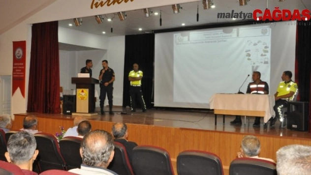 Arguvan'da okul servis sürücülerine eğitim