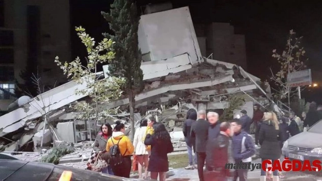 Arnavutluk'ta peş peşe depremler: 3 ölü