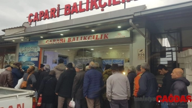 Artvin'de 3 liralık hamsi kampanyasına vatandaş akın etti