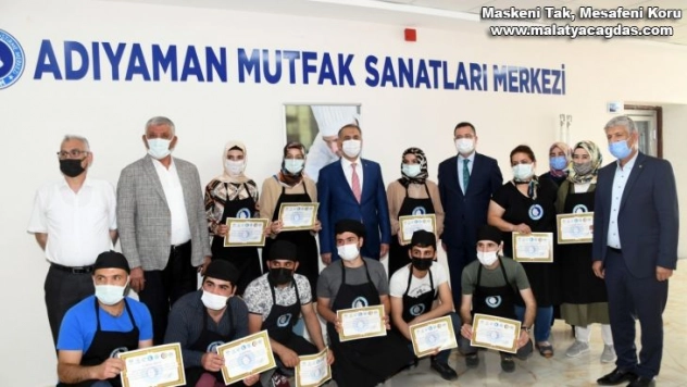 ASGEM'de kursiyerler sertifikalarını aldı