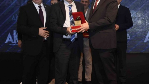 ASHİB, Adana'nın hayvansal gıda ihracatı şampiyonlarını ödüllendirdi