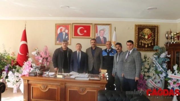 Aşkale Belediyespor'da kan değişimi