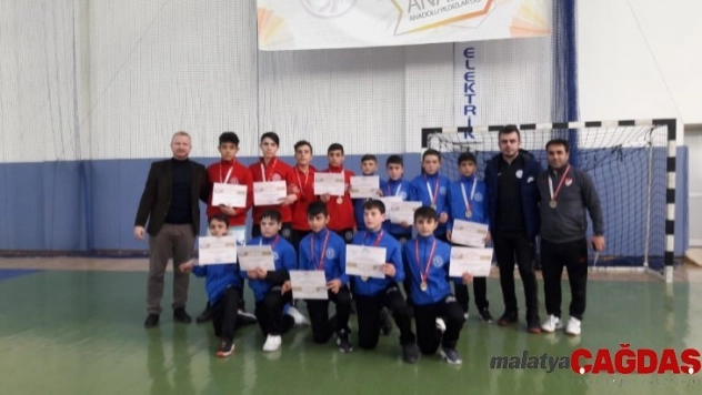 Aşkale Spor çeyrek finalde