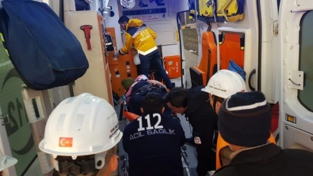 Askeri helikopter düşük riski bulunan kadın için havalandı