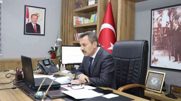 Aslan, müdürlerle online toplantı yaptı