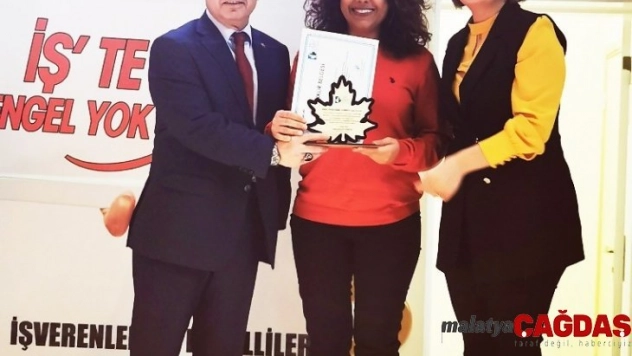 Assan Hanil'e engelli istihdamı ödülü