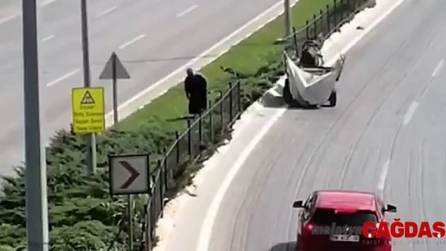 At arabası ile geldi yol ortasındaki demir bariyeri çaldı