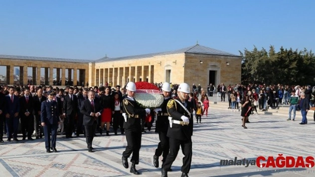 Ata'ya anlamlı ziyaret