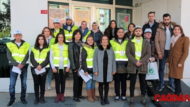 Ataşehir'de kapılar çevre bilinci için çalınıyor