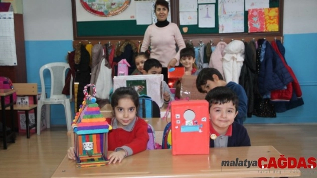 Atık malzemeler sokak hayvanları için sıcacık yuvalara dönüştü