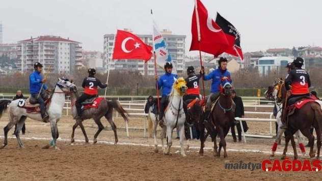 Atlı ciritte Uşaklı takım şampiyon oldu