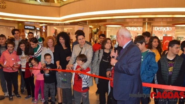 Down Sendromlu çocuklar yararına kermes
