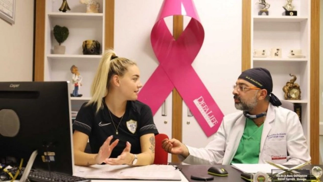 Aycan Yanaç'tan kanser için farkındalık etkinliği