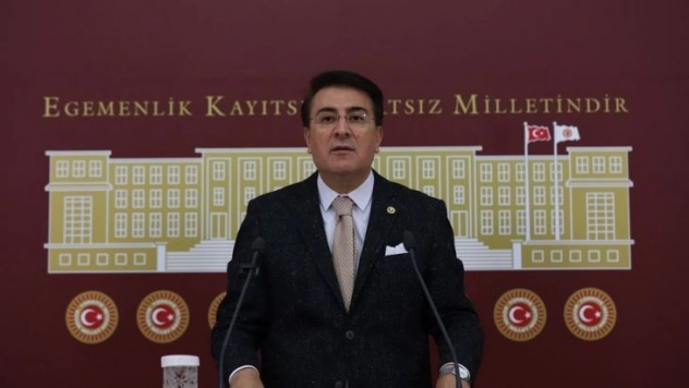 Aydemir: 'Şehitlerini unutan, bu milletin parçası değildir'