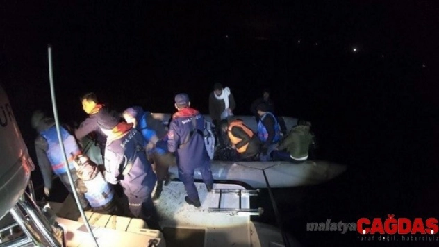 Aydın açıklarında 30 düzensiz göçmen yakalandı