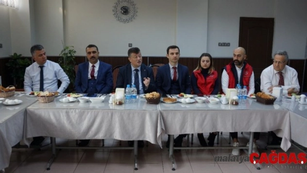 Aydın Gençlik Merkezi'nden gazetecilere kahvaltı