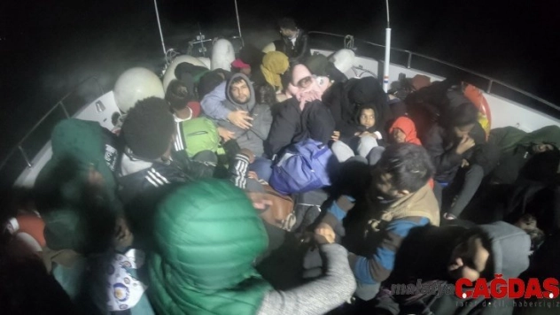 Ayvalık'ta 143 mülteci yakalandı