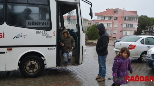 Ayvalık'ta 29 düzensiz göçmen Sahil Güvenlik ekiplerince kurtarıldı