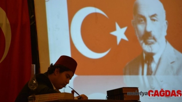 Ayvalık'ta Mehmet Akif Ersoy hüzünle anıldı