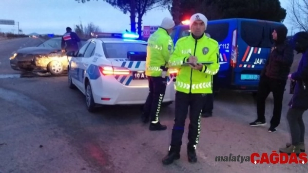 Ayvalık'ta trafik kazası: 1 yaralı