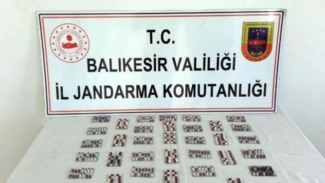 Ayvalık'ta jandarmadan uyuşturucu operasyonu