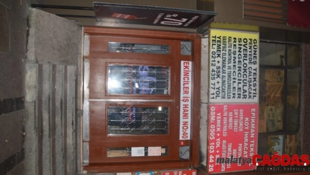 Bağcılar'da 5 hırsız, bir iş hanından para kasasını çalarak kayıplara karıştı