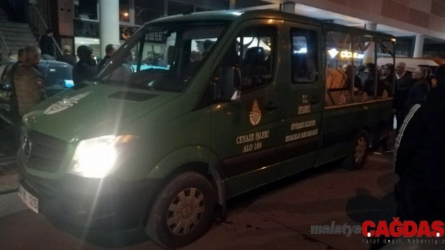 Bağcılar'da silahlı kavgada ölen şahsın cenazesi adli tıpa kaldırıldı