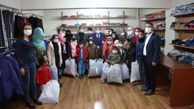 Bağlar Belediyesi 60 binden fazla ihtiyaç sahibini giydirdi