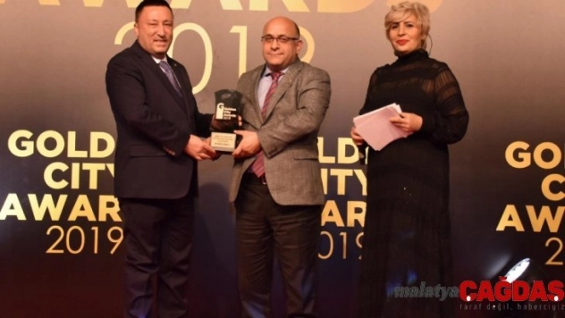 Bağlar Belediyesi'ne 'Yaşama Değer Katanlar' ödülü