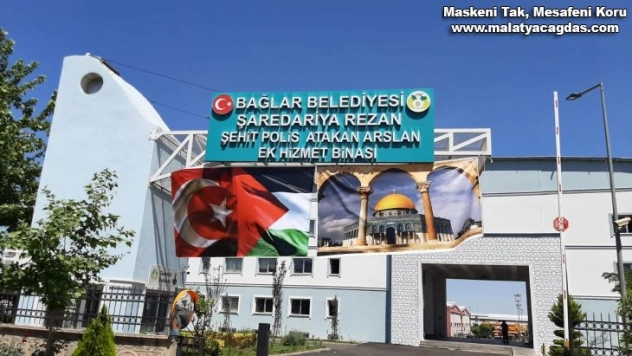 Bağlar Belediyesinden Filistin halkına bayraklı destek