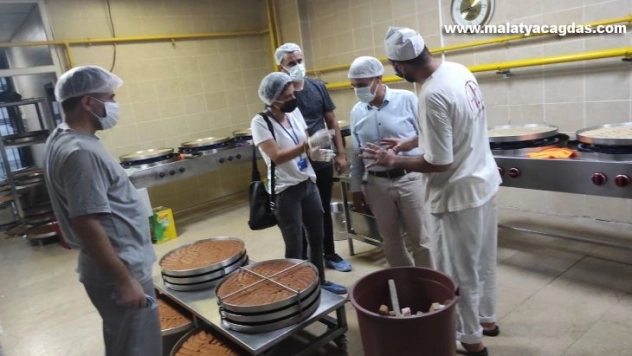 Bağlar Belediyesinden tatlı imalathanelerine bayram denetimi