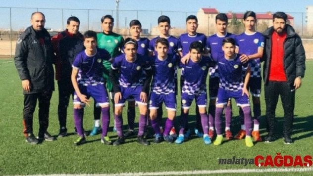 Bağlar Belediyespor'un gençleri futbolda şampiyon