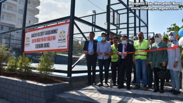 Bağlar İlçe Belediye Başkan Beyoğlu, 2 ayda gençlere spor tesisi yaptırdı