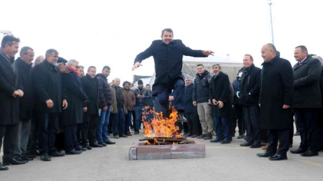 Baharın müjdecisi Nevruz coşkuyla kutlandı